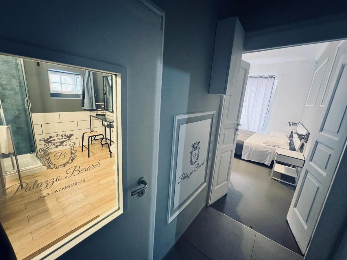 Palazzo Berardi Bed & Breakfast Taranto Ngoại thất bức ảnh
